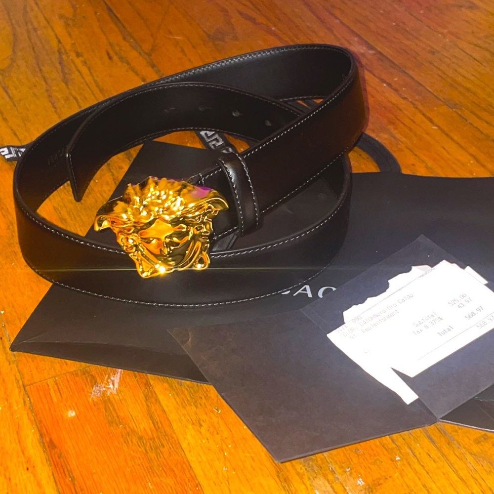 Versace belt that I bought from Las Vegas, NV. Size to big.